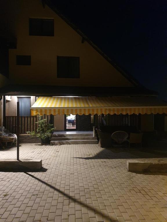 Pensiunea Relax Куртя-де-Арджеш Екстер'єр фото